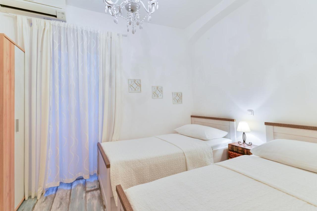 Lanterna Rooms&Apartment Zadar Buitenkant foto