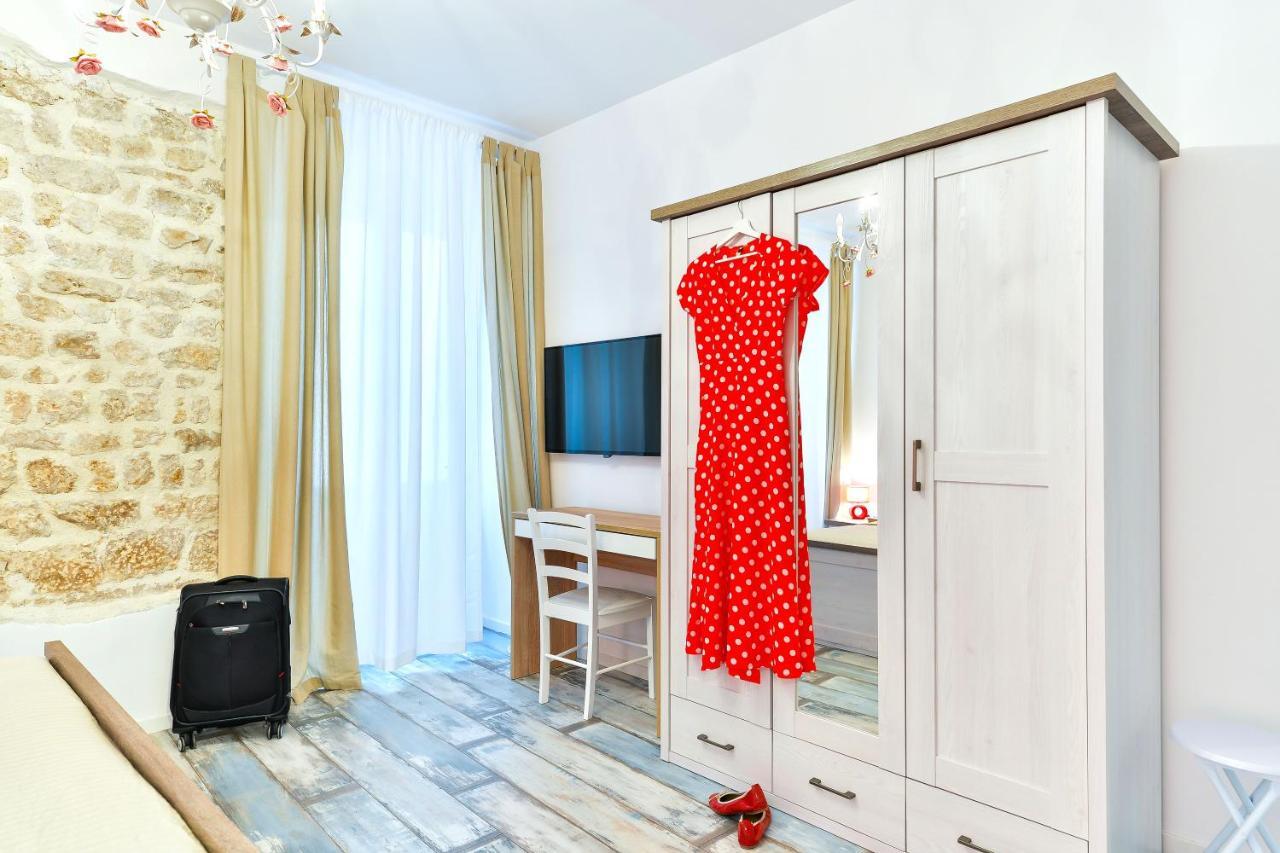 Lanterna Rooms&Apartment Zadar Buitenkant foto